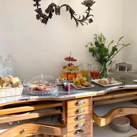Bed & Breakfast Lina 4*